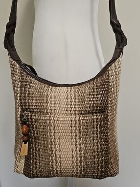 Woven Hobo Shoulder Bag in Brown and Cream
